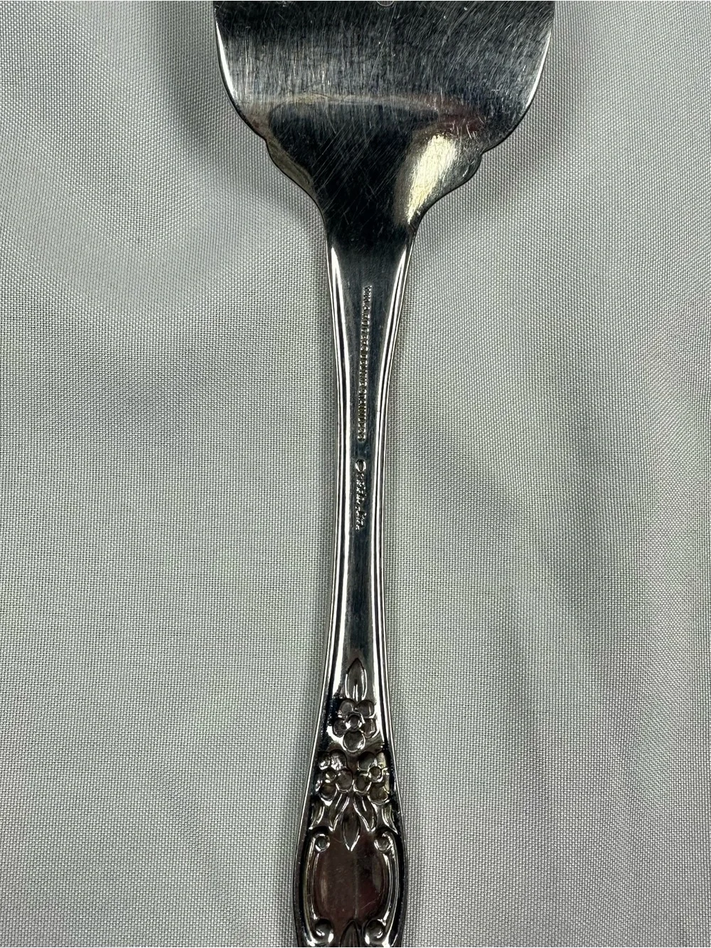 William A Rogers Deluxe Stainless Oneida Ltd Serving Fork